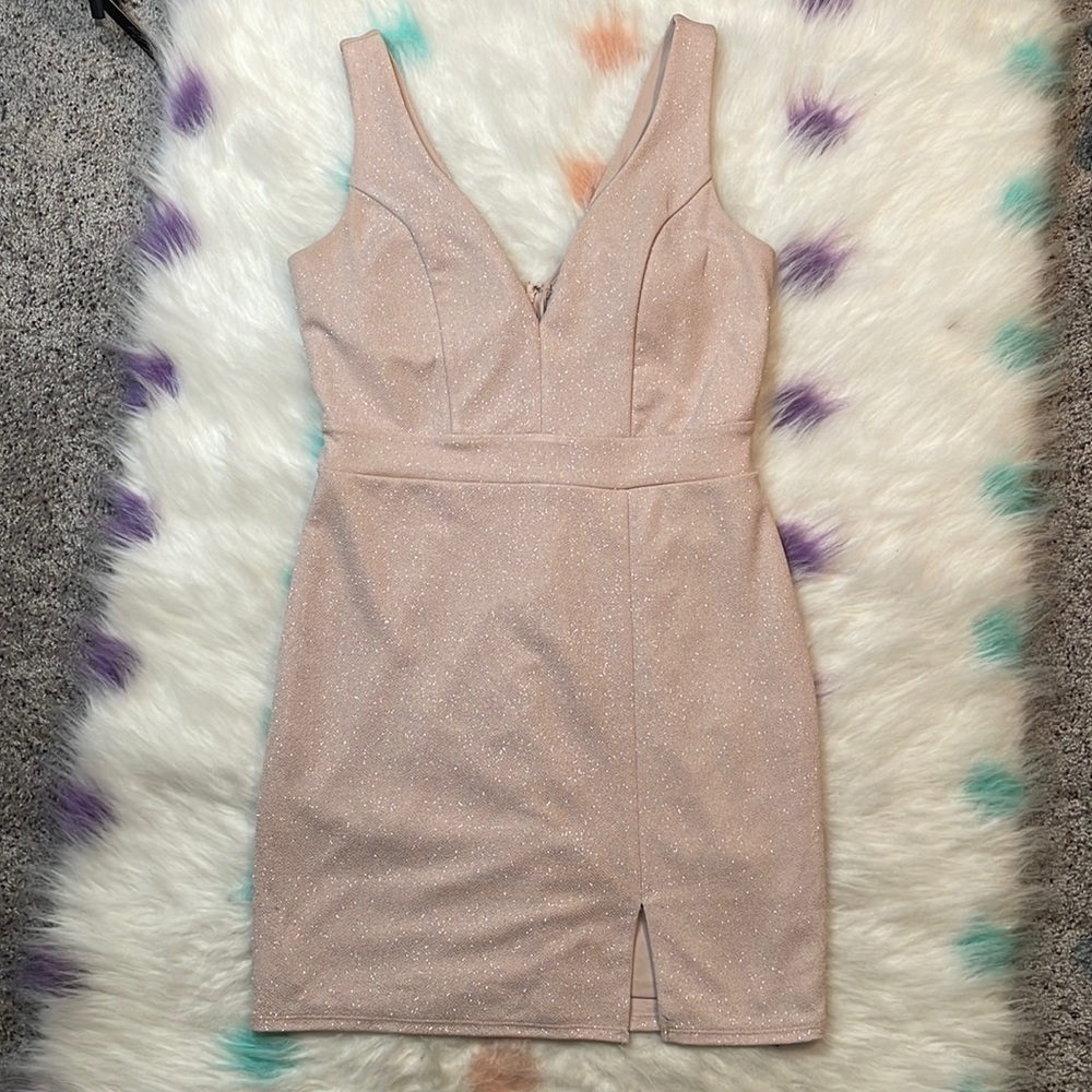 Windsor Pink Bodycon Mini Dress Woman’s Size‎ Large